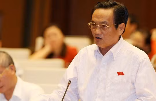 Đại biểu Quốc hội Trần Du Lịch, Ủy viên Ủy ban Kinh tế Quốc hội