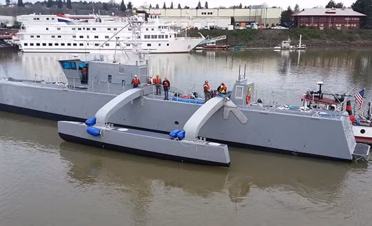 Tàu robot săn tìm tàu ngầm, hình ảnh do DARPA công bố ngày 16.2