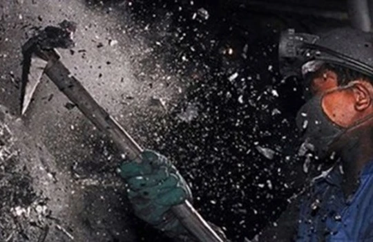 Lao động ngành than sẽ được tăng lương 5% trong 2016.