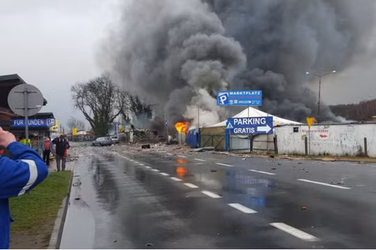 Nổ lớn trên biên giới giữa Ba Lan và Đức