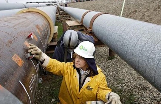 Giá dầu cao nhất kể từ tháng 7 nhờ chứng khoán Trung Quốc