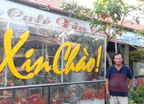 Ông Nguyễn Văn Tấn - chủ quán cà phê Xin Chào