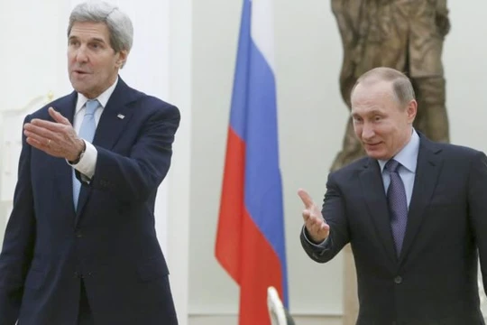 Tổng thống Nga và Ngoại trưởng Mỹ tại Điện Kremli, ngày 15.12.2015 - Ảnh: Reuters