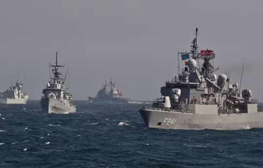 NATO điều động 4 tàu chiến đến Biển Đen