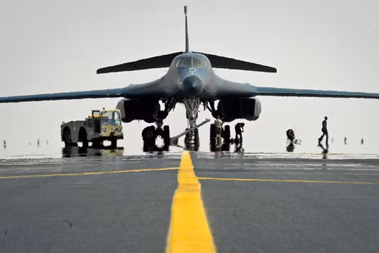 Máy bay ném bom B-1B Lancer Mỹ mới đưa tới Guam