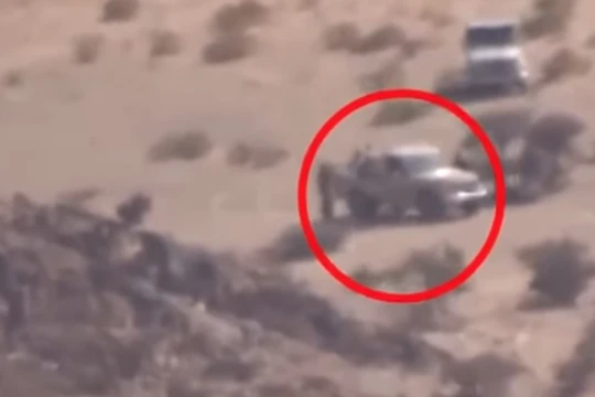 Hình cắt từ clip 