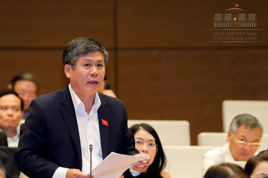 Đại biểu Đỗ Văn Bình (đoàn Hải Phòng). Ảnh: quochoi.vn