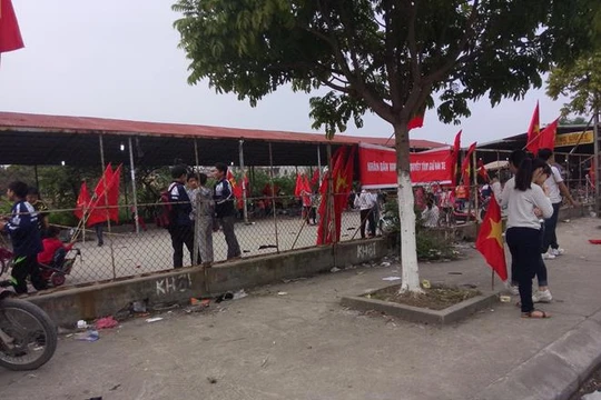 Chưa có bằng chứng việc học sinh "nhận tiền" phản đối xây trung tâm thương mại Ninh Hiệp