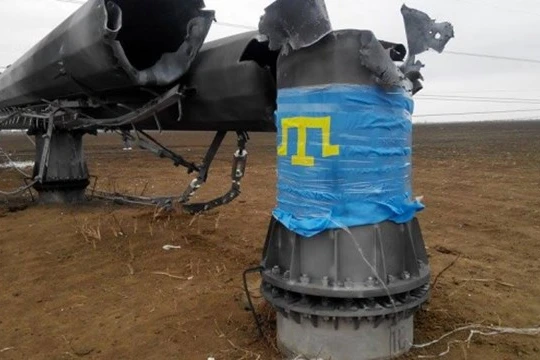 Nhóm của Lenur Islyamov đã phá hoại dường dây dẫn điện tới Crimea