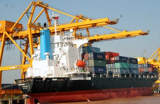 Vietinbank bắt đầu công cuộc “bắt nợ” Vinalines?