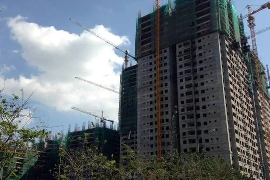 Suất ngoại giao, giá chênh... là những câu chuyện không mới những vẫn luôn được môi giới bất động sản sử dụng với nhiều cách khác nhau để "câu" khách hàng.