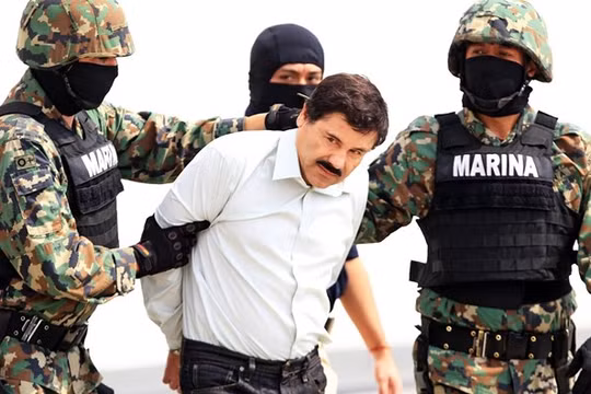 "Bố già" ma túy Guzman bị bắt