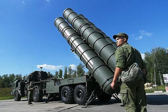 Hệ thống phòng không S-400 đầy uy lực của Nga 