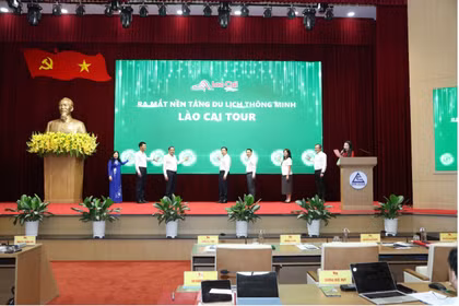 Lào Cai ra mắt nền tảng du lịch thông minh Lào Cai Tour