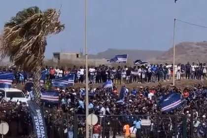 Hàng nghìn CĐV chào đón tuyển Cape Verde sau kỳ tích World Cup