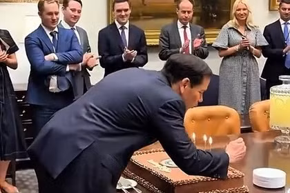 Buổi tiệc sinh nhật giản dị của Ngoại trưởng Mỹ Marco Rubio