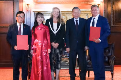 Vietjet ký kết với Starlink đưa internet tốc độ cao lên các chuyến bay toàn cầu của Hãng