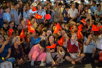 Bờ sông Hàn kín người xem gala "Tổ quốc bình yên"