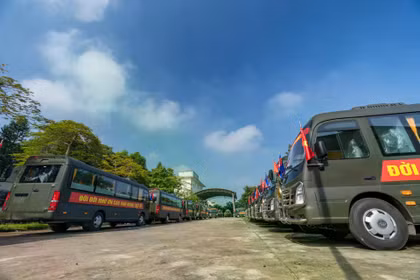 35 xe Hyundai County đồng hành cùng hành trình đưa các liệt sĩ trở về quê hương