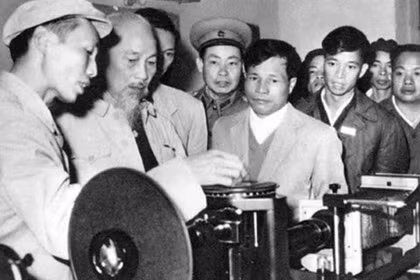 Khơi dậy hào khí sáng tạo: Từ lời dạy của Bác đến ánh sáng Nghị quyết 57
