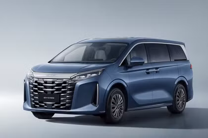Những mẫu xe PHEV hạng sang vừa ra mắt khách hàng Việt