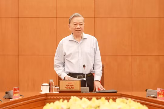 Tổng bí thư: Chuẩn bị giải pháp nâng cao chất lượng cán bộ cơ sở