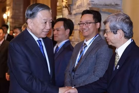Gặp Tổng bí thư, Chủ tịch nước Tô Lâm, chuyên gia Việt Nam tại Canada hiến kế về AI, bán dẫn, khoáng sản chiến lược