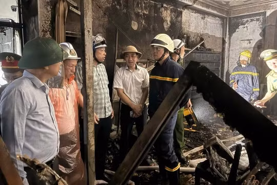 Vụ cháy nhà 4 tầng ở Hà Nội: 4 người tự thoát nạn, 5 người tử vong