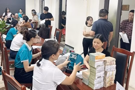 30 hộ dân Lĩnh Nam nhận hơn 114 tỷ đồng bồi thường, hỗ trợ tại dự án khu đô thị đa mục tiêu