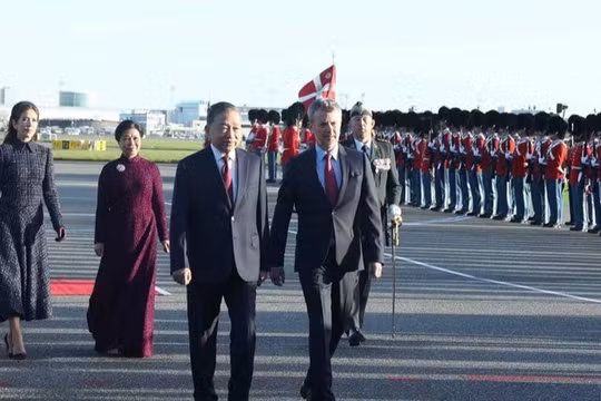 Nhà vua và Hoàng hậu Đan Mạch đón Tổng bí thư, Chủ tịch nước Tô Lâm cùng Phu nhân