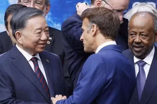 Tổng bí thư, Chủ tịch nước Tô Lâm và Tổng thống Pháp Emmanuel Macron. Ảnh: TTXVN.