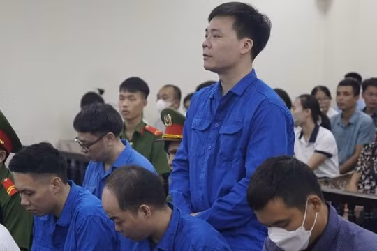 Ông chủ đường dây sản xuất 100 tấn thực phẩm chức năng giả bị đề nghị 15-18 năm tù