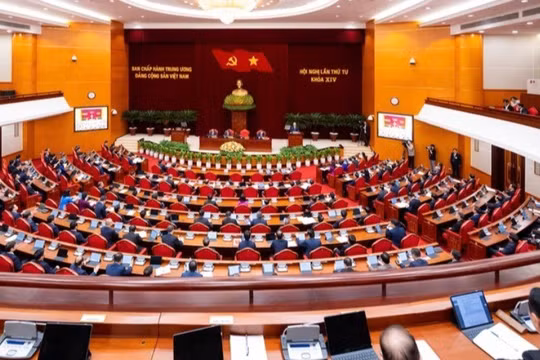 Hội nghị Trung ương 4 bàn về công tác cán bộ
