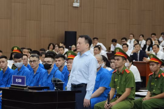 Bị hại vụ Mr Pips bật khóc kể về việc mất 10 tỷ đồng, vợ chồng ly hôn, con cái ly tán