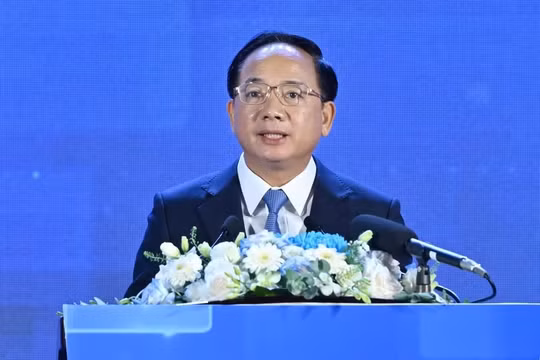 Trưởng ban Tuyên giáo và Dân vận Trung ương Trịnh Văn Quyết phát biểu tại lễ khai mạc Hội Báo toàn quốc năm 2026. Ảnh: Đỗ Trung.