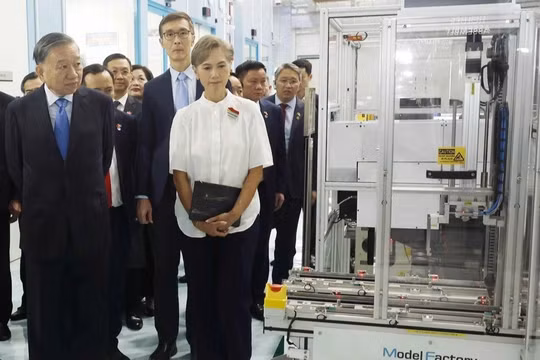 Tổng bí thư, Chủ tịch nước Tô Lâm ấn tượng mô hình thử nghiệm công nghệ của Singapore
