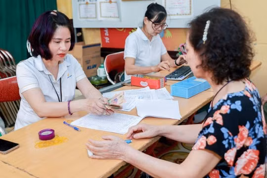 Chi sai chế độ 178: Bộ Nội vụ yêu cầu rà soát người nghỉ việc đã nhận tiền