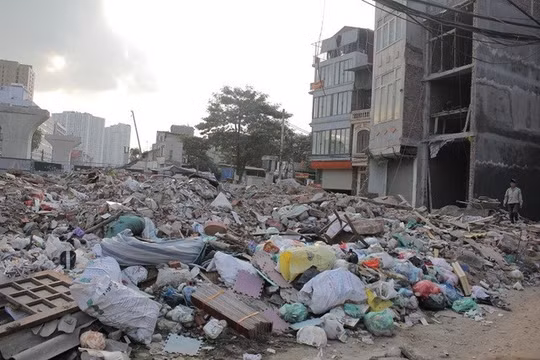 Hơn 3.000 tấn phế thải xây dựng mỗi ngày, Hà Nội yêu cầu tái chế ngay tại công trường