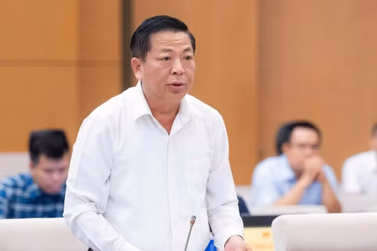 Đề xuất phân cấp cho UBND cấp tỉnh quyết định chuyển nhượng dự án bất động sản