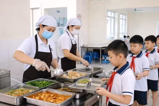 Phụ huynh được xem hóa đơn, ảnh thực phẩm, khay ăn của con mỗi ngày