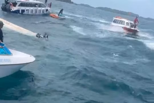 Thủ tướng chỉ đạo khẩn điều tra vụ lật ca nô khiến 15 người tử vong ở Phú Quốc