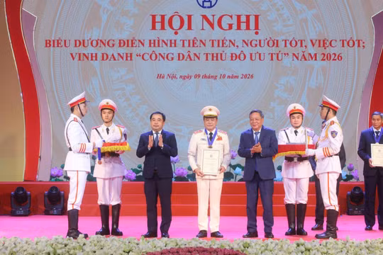 Trung tướng Nguyễn Thanh Tùng được vinh danh Công dân Thủ đô ưu tú