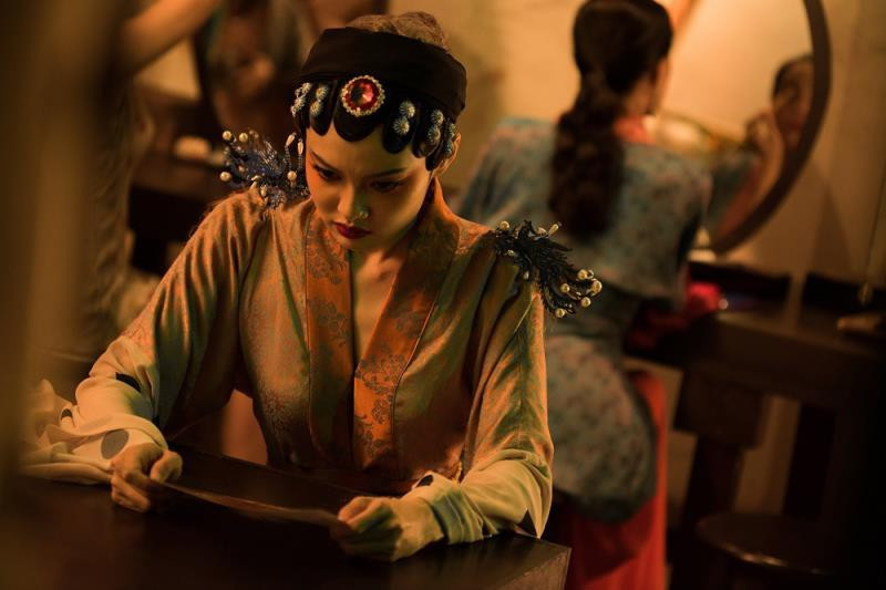 Fung La trong vai cô đào Lý Lệ Thanh Fung La trong vai cô đào Lý Lệ Thanh