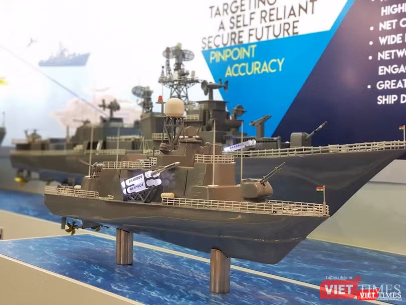 Tàu tên lửa của công ty Brahmos Aerospace (Ấn Độ) Tàu tên lửa của công ty Brahmos Aerospace (Ấn Độ)