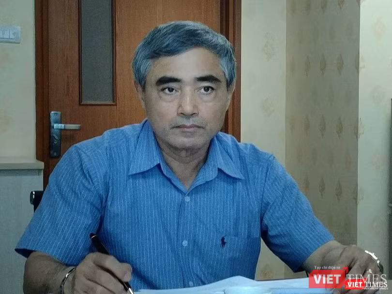 Chủ tịch Hội Truyền thông số, ông Nguyễn Minh Hồng chủ trì cuộc họp.