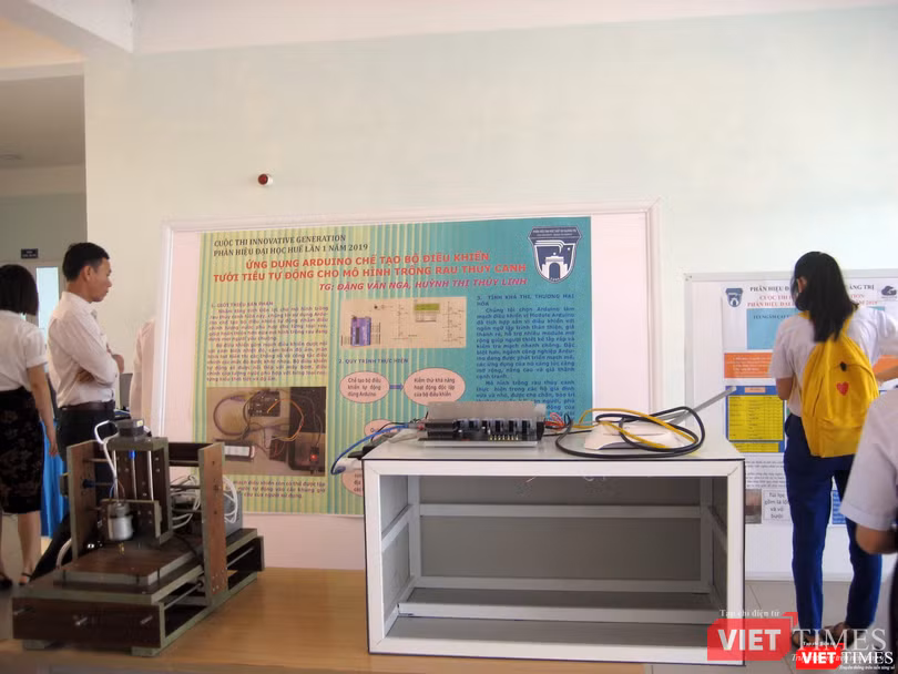 Trưng bày và giới thiệu dự án “Trồng cây công nghệ cao” của nhóm bạn trẻ đến từ trường THPT Chuyên Lê Quý Đôn