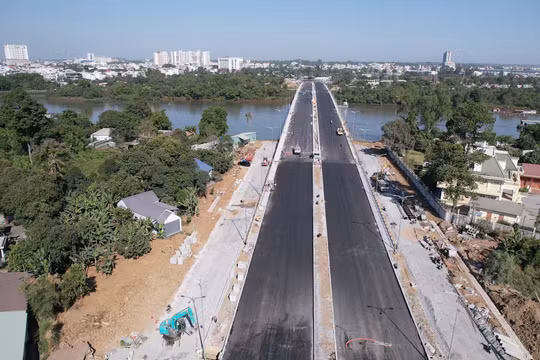 Đồng Nai tháo "nút thắt" kết nối giao thông với TP.HCM và các trung tâm logistics phía Nam