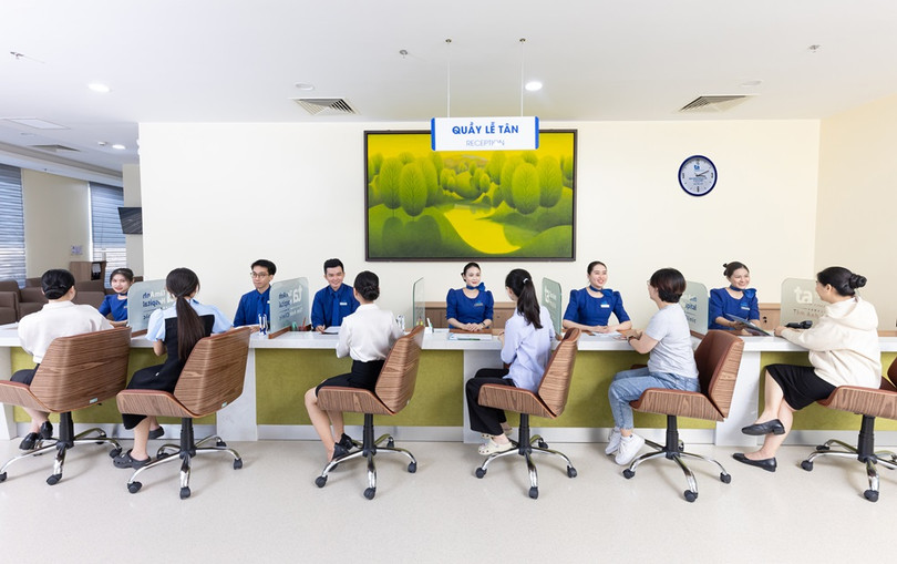 Sảnh làm thủ tục khám hiện đại.jpg