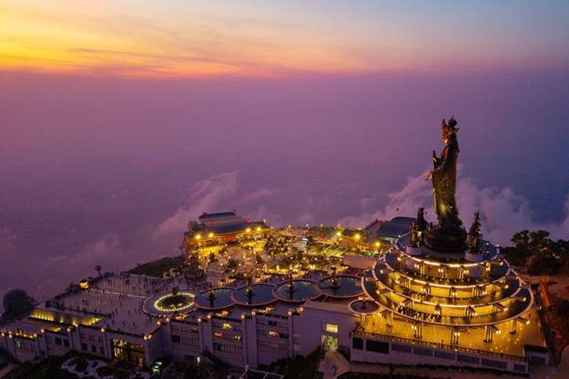 Khu du lịch Sun World Ba Den Mountain.