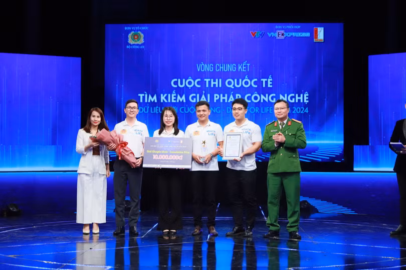 NCB nhận giải khuyến khích.JPG